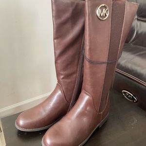 New boots!! I got these a month ago but didn’t get a chance to wear them.